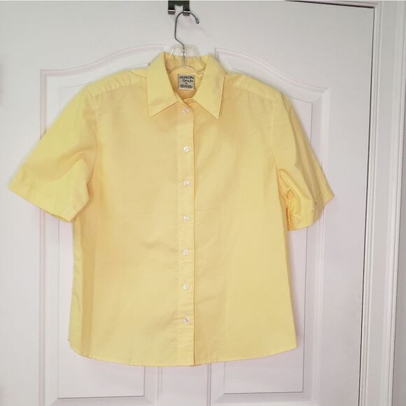 Allison Daley Top - Picture 2 of 5